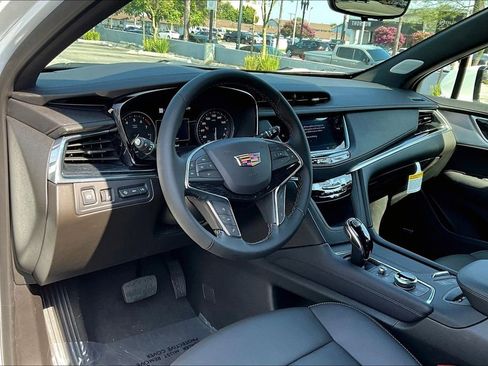 New 2026 Cadillac XT5 Premium Luxury w/ LPO, ONYX Package FWD image 9