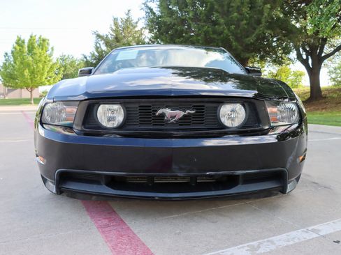 Used 2011 Ford Mustang GT Premium image 2