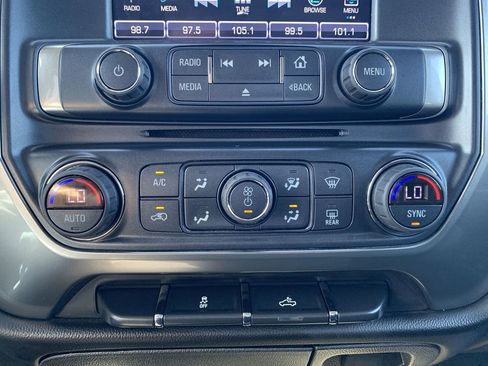 Used 2018 Chevrolet Silverado 1500 LT w/ LT Eassist Package image 16