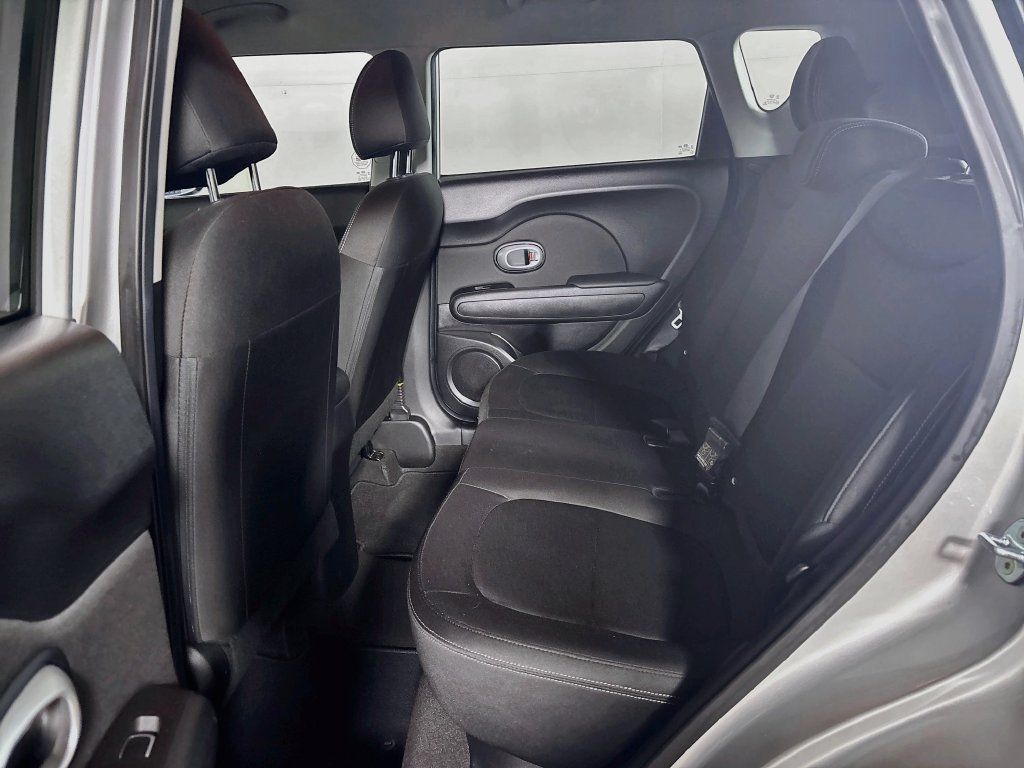 Used 2017 Kia Soul FWD image 18