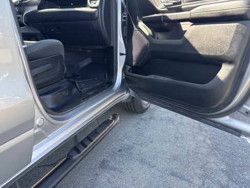Used 2019 RAM 1500 Big Horn RWD image 11