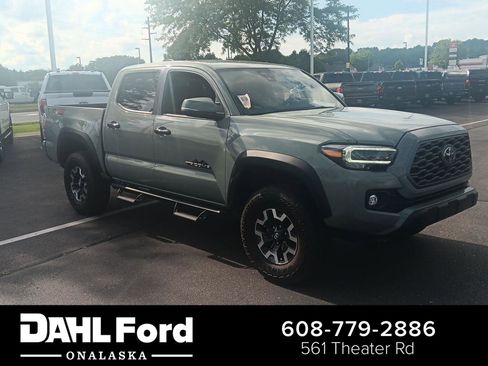 Used 2023 Toyota Tacoma TRD Off-Road w/ Advanced Technology Package AWD/4WD image 1