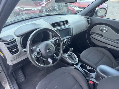 Used 2019 Kia Soul w/ Convenience Package image 14