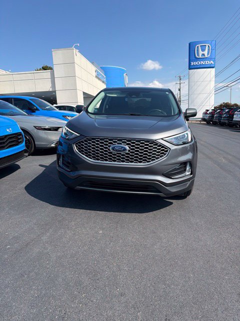 Used 2024 Ford Edge SEL w/ Convenience Package AWD/4WD image 2