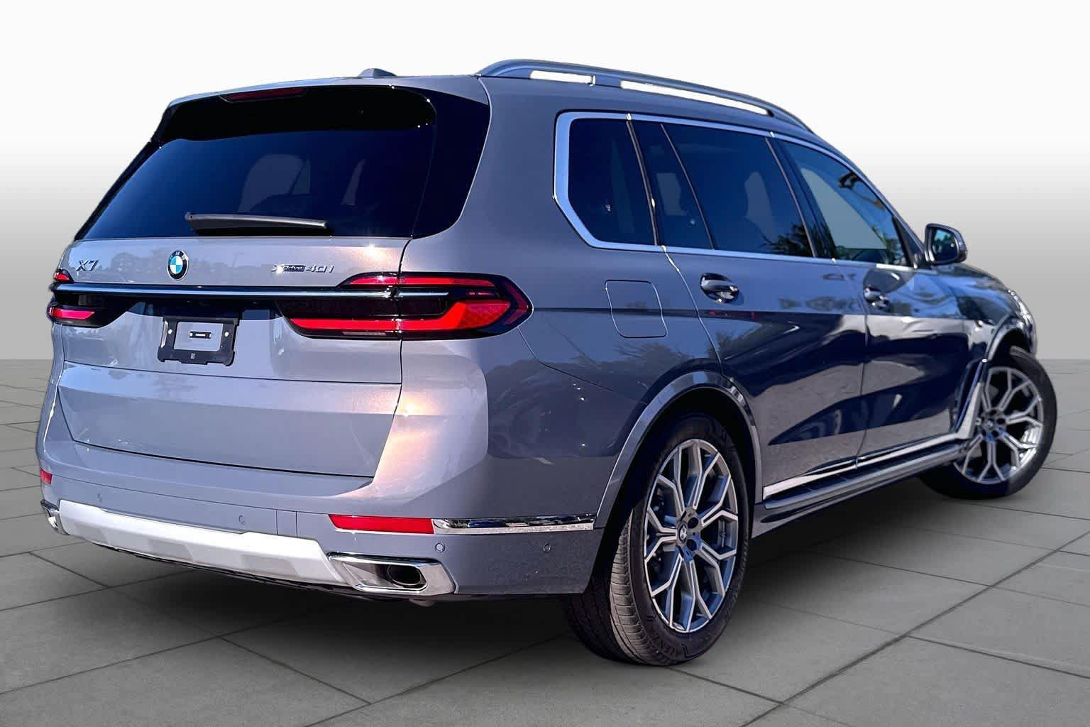 Used 2026 BMW X7 xDrive40i AWD/4WD image 13