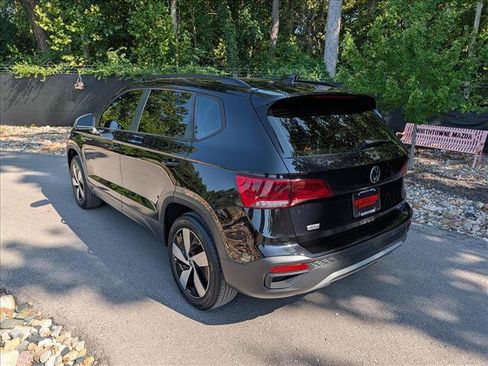 Certified 2024 Volkswagen Taos S AWD/4WD image 3