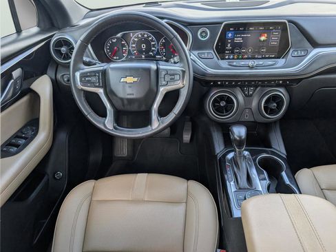 Used 2022 Chevrolet Blazer Premier image 25