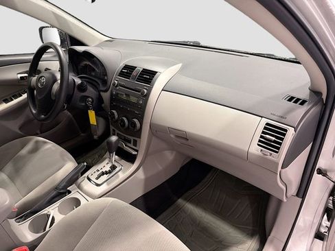 Used 2011 Toyota Corolla LE image 22