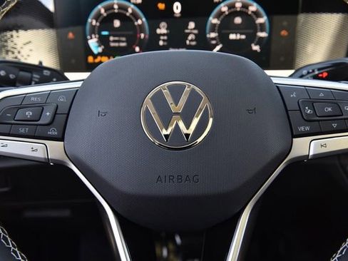 New 2026 Volkswagen Tiguan SE AWD/4WD image 18