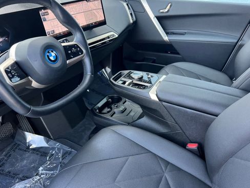 Used 2023 BMW iX xDrive50 w/ Sport Package image 12