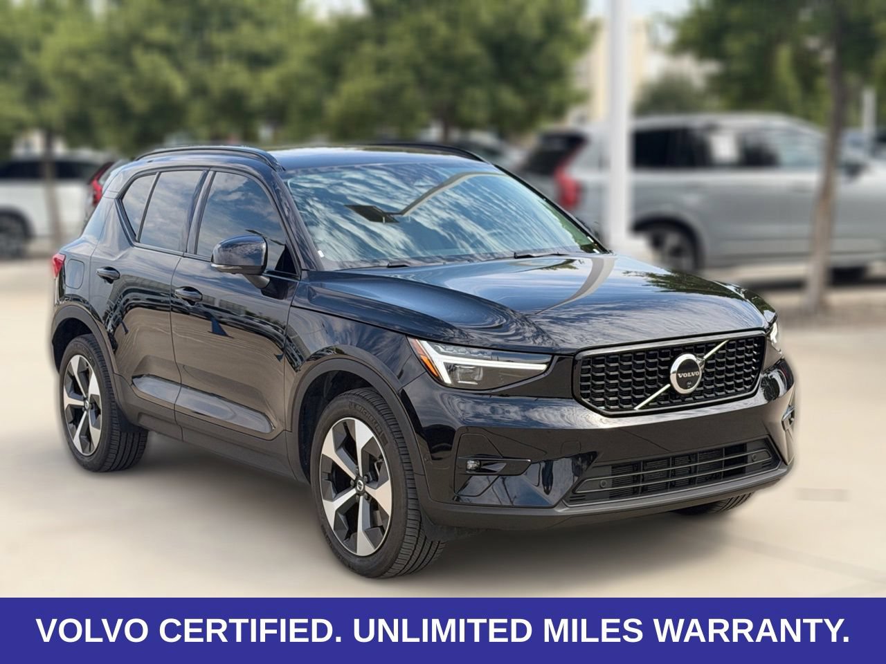 Certified 2026 Volvo XC40 B5 Plus AWD/4WD image 5