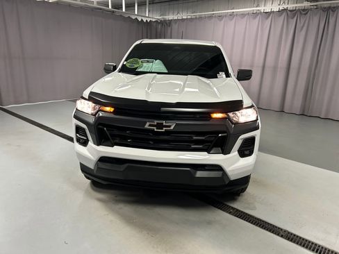 Used 2024 Chevrolet Colorado LT w/ LT Convenience Package RWD image 2
