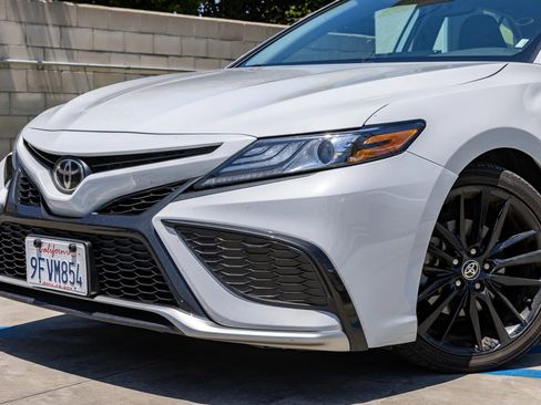 Used 2023 Toyota Camry XSE FWD image 7