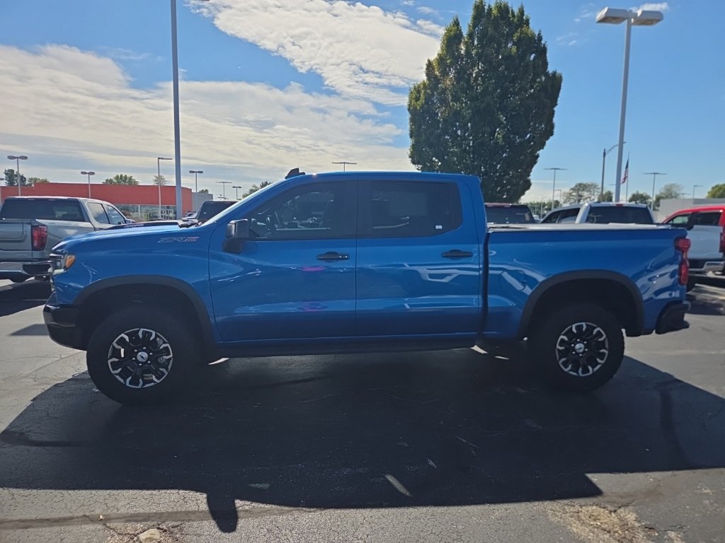 Used 2024 Chevrolet Silverado 1500 ZR2 w/ Technology Package AWD/4WD image 3