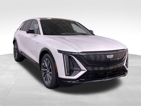 New 2025 Cadillac Lyriq Sport AWD/4WD image 14