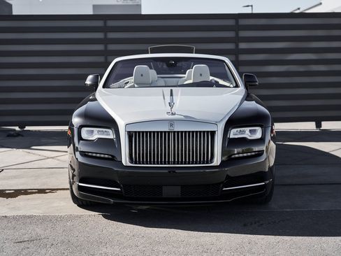 Used 2016 Rolls-Royce Dawn image 17