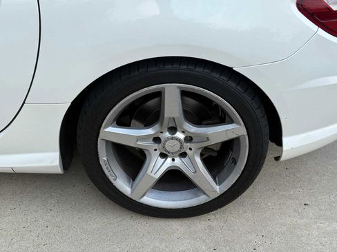 Used 2016 Mercedes-Benz SLK 350 image 9
