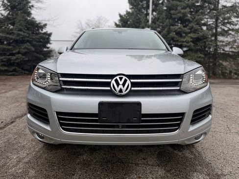 Used 2014 Volkswagen Touareg VR6 image 2