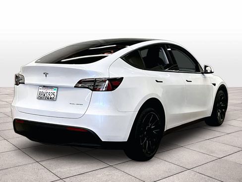 Used 2020 Tesla Model Y Long Range AWD/4WD image 16