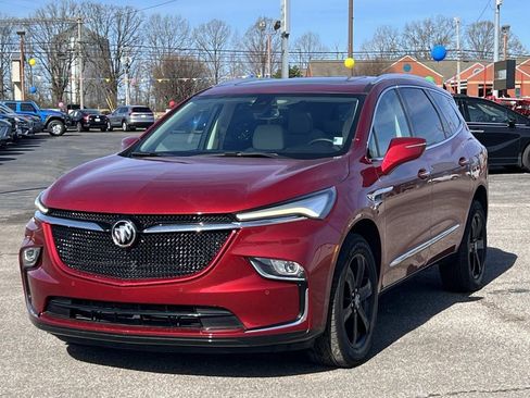 Used 2023 Buick Enclave Essence w/ Experience Buick Package image 3