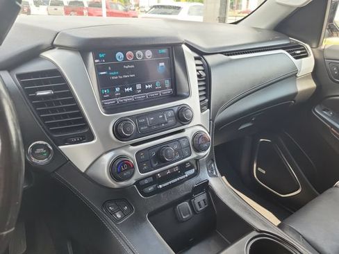 Used 2018 GMC Yukon XL SLT w/ Premium Edition AWD/4WD image 32