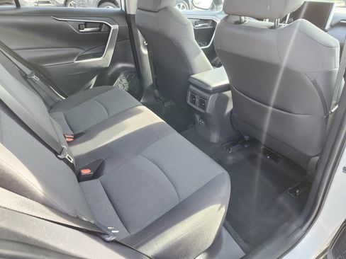 Used 2024 Toyota RAV4 XLE AWD/4WD image 19