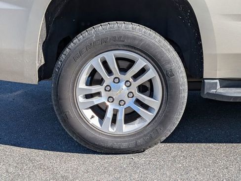 Used 2017 Chevrolet Tahoe LT image 10