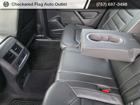 Used 2021 Volkswagen Atlas Cross Sport SEL Premium image 43