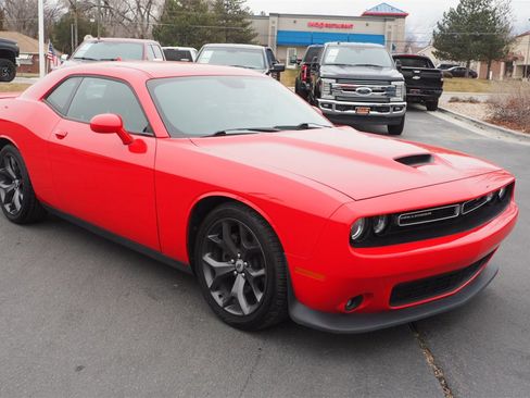Used 2019 Dodge Challenger GT image 3