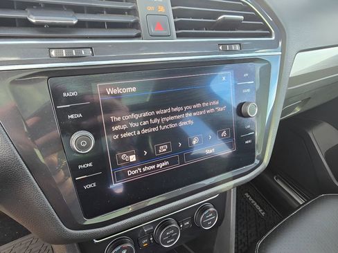 Used 2021 Volkswagen Tiguan SE R-Line image 22