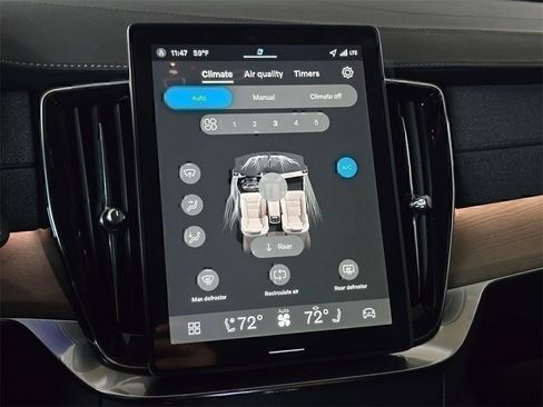 New 2026 Volvo XC90 B5 Core w/ Protection Package image 25