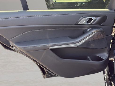 Used 2025 BMW X7 xDrive40i w/ Climate Comfort Package image 21