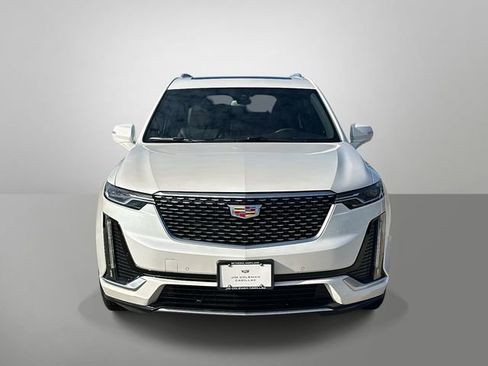 Used 2025 Cadillac XT6 Luxury image 24