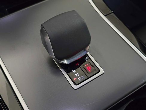 Used 2026 Land Rover Range Rover Evoque S AWD/4WD image 33