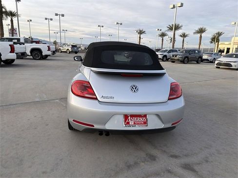 Used 2013 Volkswagen Beetle 2.5 50's Edition image 6