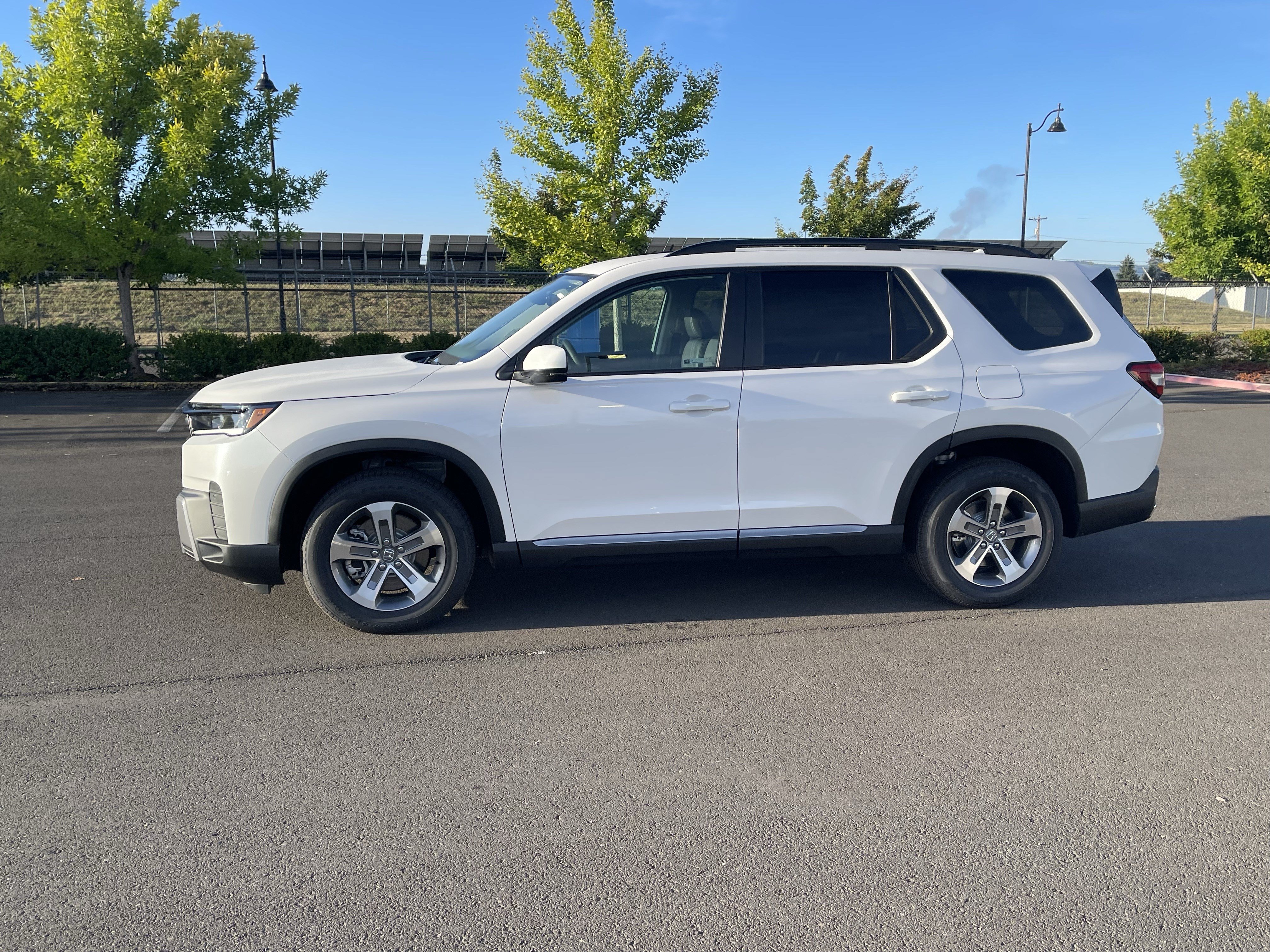 New 2026 Honda Pilot EX-L image 2