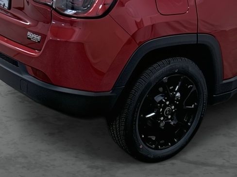 New 2026 Jeep Compass Latitude image 12