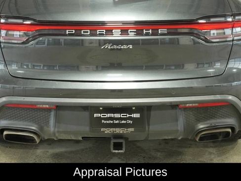 Certified 2022 Porsche Macan image 38
