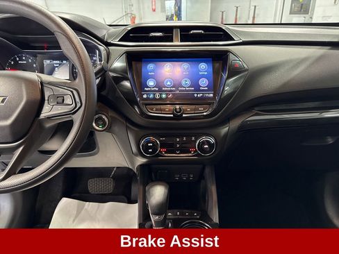 Used 2021 Chevrolet TrailBlazer LT w/ Convenience Package FWD image 11
