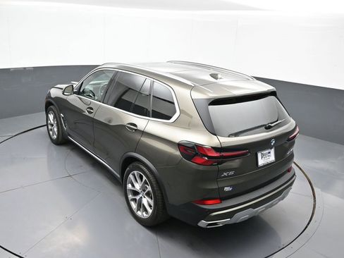 Used 2025 BMW X5 xDrive40i w/ Climate Comfort Package image 44