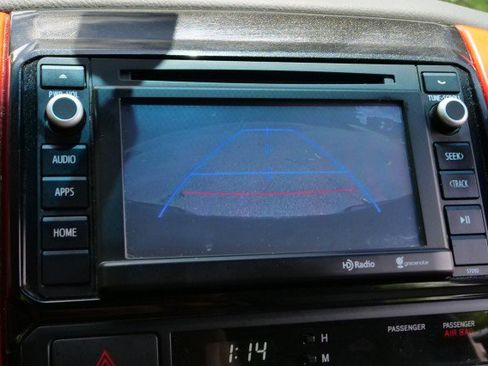 Used 2014 Toyota Tacoma PreRunner w/ SR5 Package RWD image 13