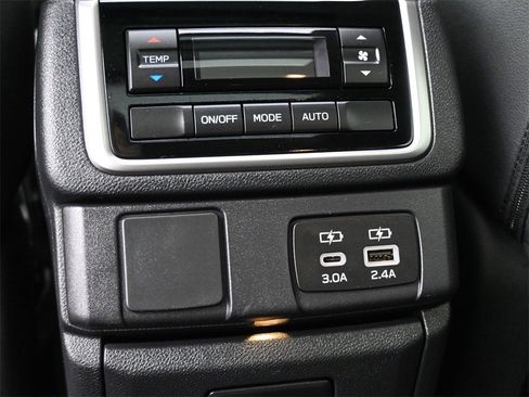 Used 2024 Subaru Ascent Onyx Edition image 17