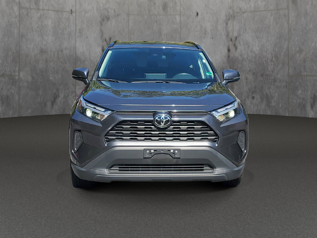 Used 2024 Toyota RAV4 XLE AWD/4WD image 2