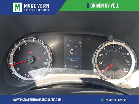 Used 2022 Toyota Highlander LE AWD/4WD image 37