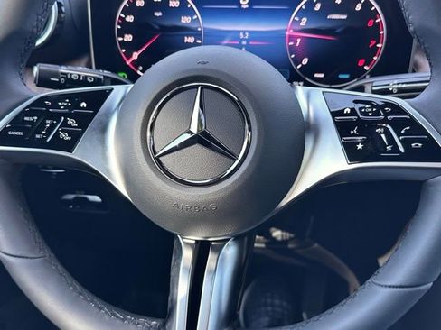 Used 2026 Mercedes-Benz GLC 300 GLC 300 image 12