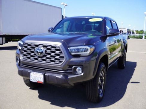 Used 2023 Toyota Tacoma TRD Off-Road w/ Black Out Package (TMS) AWD/4WD image 8
