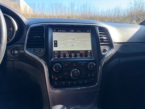 Used 2018 Jeep Grand Cherokee Altitude image 31