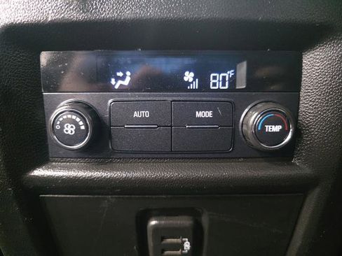 Used 2018 Chevrolet Traverse LT FWD image 29