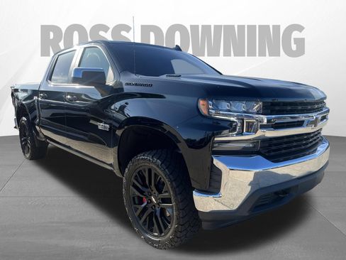 Used 2021 Chevrolet Silverado 1500 LT w/ Convenience Package II AWD/4WD image 3