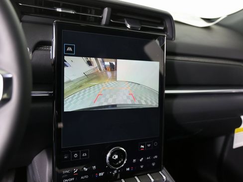 New 2026 GMC Terrain Elevation w/ Elevation Premium Package image 19